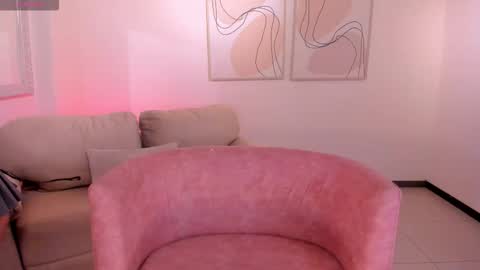 Snapshot of sussybell_ chatting on 2, 10, 2025 Sussy Bell online show from 2, 10, 2025