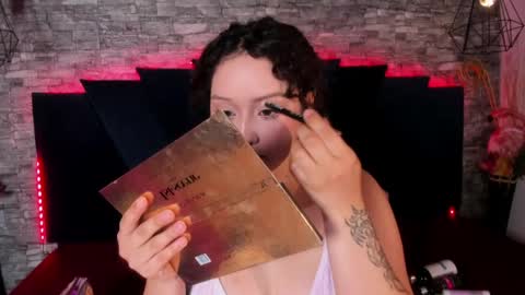 suxan_white online show from 16, 4, 2026