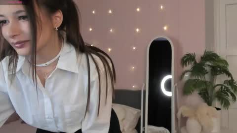 Hey Im Suzane online show from 27, 4, 2026