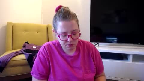 Snapshot of suziestardust chatting on 13, 3, 2026 suzie stardust online show from 13, 3, 2026