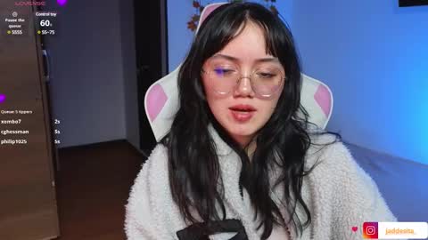 Snapshot of suzumi_ chatting on 24, 1, 2025 Jadde online show from 24, 1, 2025