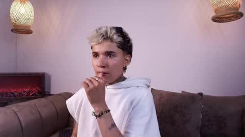 suzuwolf_dim online show from 11, 11, 2025