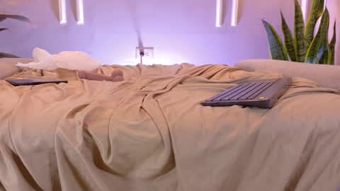 Suzy online show from 27, 3, 2026