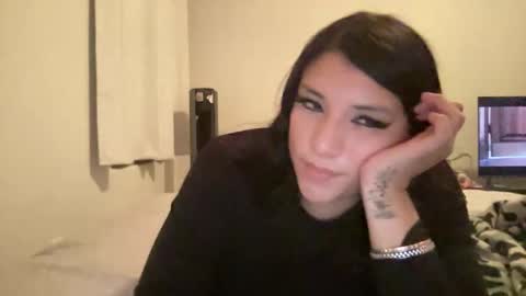 Snapshot of suzyishellawet chatting on 6, 4, 2026 Suzy online show from 6, 4, 2026