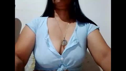 Snapshot of suzzie_hot chatting on 21, 12, 2024 suzzie_hot online show from 21, 12, 2024