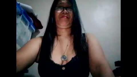 Snapshot of suzzie_hot chatting on 25, 12, 2024 suzzie_hot online show from 25, 12, 2024