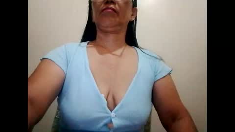 Snapshot of suzzie_hot chatting on 22, 2, 2025 suzzie_hot online show from 22, 2, 2025