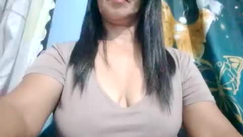 Snapshot of suzzie_hot chatting on 18, 2, 2026 suzzie_hot online show from 18, 2, 2026