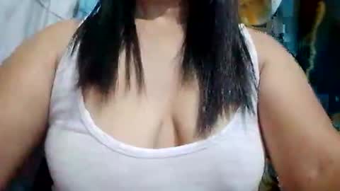 Snapshot of suzzie_hot chatting on 19, 2, 2026 suzzie_hot online show from 19, 2, 2026