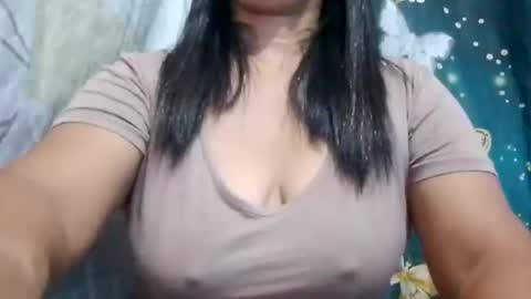 Snapshot of suzzie_hot chatting on 21, 2, 2026 suzzie_hot online show from 21, 2, 2026