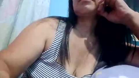 Snapshot of suzzie_hot chatting on 1, 3, 2026 suzzie_hot online show from 1, 3, 2026