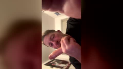 Logan Steele online show from 25, 11, 2025