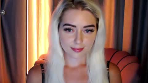 Snapshot of sweeet_angelll chatting on 2, 7, 2026 sweeet angelll online show from 2, 7, 2026