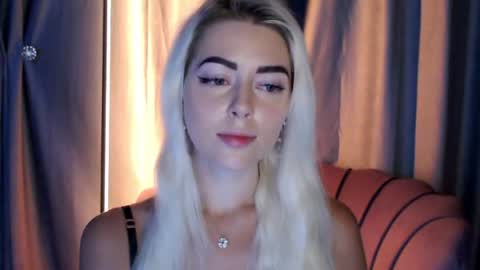 Snapshot of sweeet_angelll chatting on 11, 7, 2026 sweeet angelll online show from 11, 7, 2026