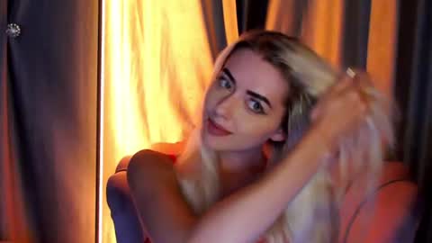 Snapshot of sweeet_angelll chatting on 22, 7, 2026 sweeet angelll online show from 22, 7, 2026
