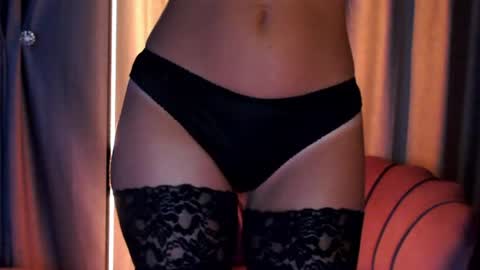 Snapshot of sweeet_angelll chatting on 24, 7, 2026 sweeet angelll online show from 24, 7, 2026