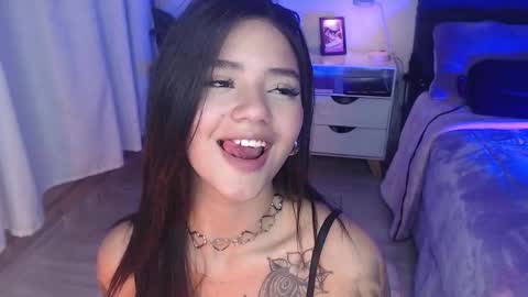 Snapshot of sweeetkittyy22 chatting on 27, 9, 2025 sweeetkittyy22 online show from 27, 9, 2025