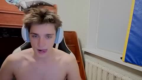 Snapshot of sweeetyangeel chatting on 23, 10, 2025 sweeetyangeel online show from 23, 10, 2025