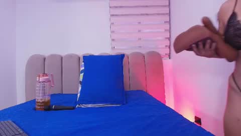Snapshot of sweegirl_ chatting on 4, 8, 2026 Debora online show from 4, 8, 2026
