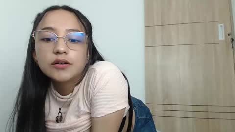 Snapshot of sweet1sin chatting on 12, 12, 2024 Laura online show from 12, 12, 2024