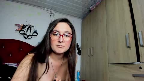Snapshot of sweet__suck69bitch chatting on 1, 1, 2025 sweet__suck69bitch online show from 1, 1, 2025