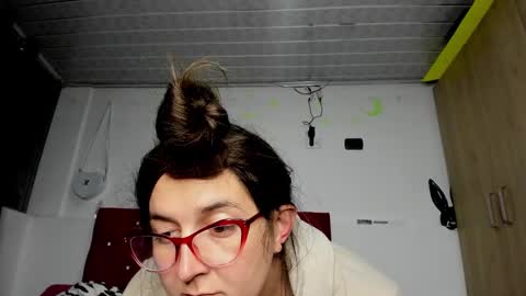 Snapshot of sweet__suck69bitch chatting on 6, 1, 2025 sweet__suck69bitch online show from 6, 1, 2025