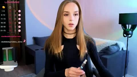 Snapshot of sweet_ali3s chatting on 4, 6, 2026 Call me Alis online show from 4, 6, 2026