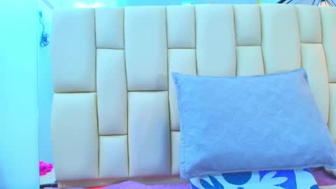 Snapshot of sweet_amye chatting on 18, 10, 2025 Amye online show from 18, 10, 2025