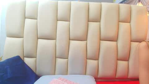 Snapshot of sweet_amye chatting on 1, 3, 2026 Amye online show from 1, 3, 2026