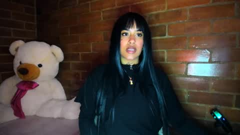Snapshot of sweet_angel2001 chatting on 10, 9, 2025 Stephanie online show from 10, 9, 2025