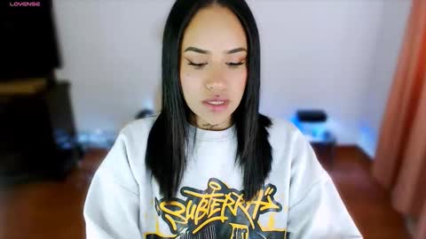 Stephanie online show from 25, 11, 2025