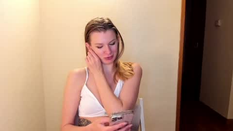 Snapshot of sweet_angel_a chatting on 1, 4, 2026 Ann - your sweet girl online show from 1, 4, 2026