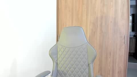 Asheley online show from 6, 3, 2026