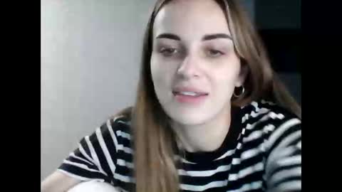 Snapshot of sweet_cute98 chatting on 1, 12, 2025 sweet_cute98 online show from 1, 12, 2025