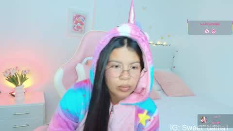 sweet_dania_ online show from 1, 10, 2025