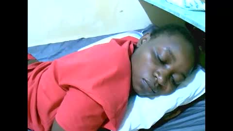 Snapshot of sweet_elena24 chatting on 21, 10, 2025 shillah online show from 21, 10, 2025