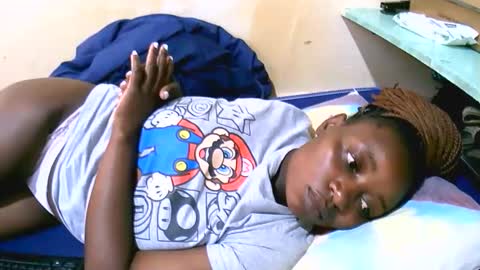 Snapshot of sweet_elena24 chatting on 21, 11, 2025 shillah online show from 21, 11, 2025