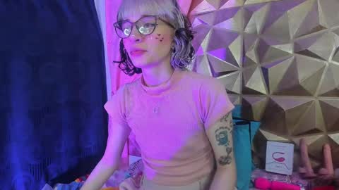  emmili  online show from 9, 12, 2024