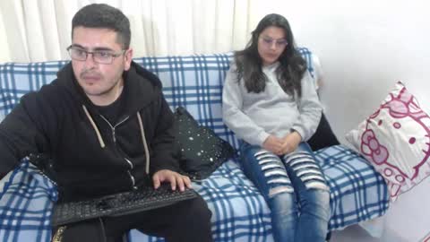 Snapshot of sweet_fantasy_couple chatting on 3, 1, 2025 sweet_fantasy_couple online show from 3, 1, 2025