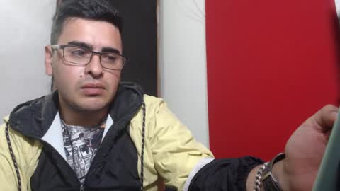 Snapshot of sweet_fantasy_couple chatting on 29, 1, 2025 sweet_fantasy_couple online show from 29, 1, 2025