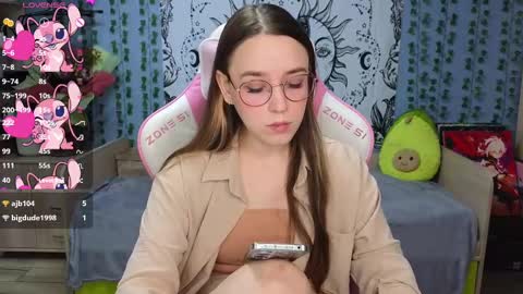 Snapshot of sweet_frosty chatting on 12, 2, 2025 Alice online show from 12, 2, 2025