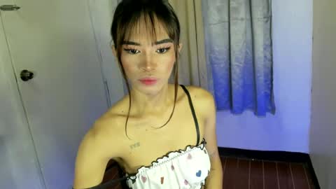 Snapshot of sweet_kyliexx chatting on 15, 6, 2026 sweet_kyliexx online show from 15, 6, 2026