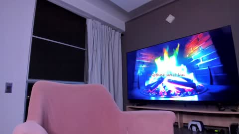 laura kiss online show from 17, 11, 2025