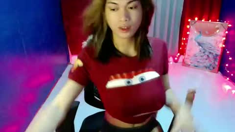 Snapshot of sweet_like_angel143 chatting on 7, 6, 2026 angie online show from 7, 6, 2026