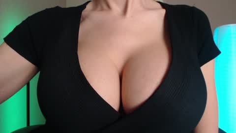 Jen online show from 4, 12, 2025