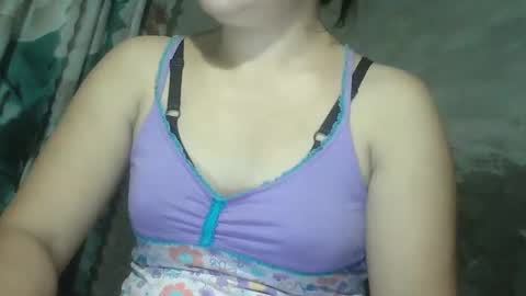 sweet_lily0613 online show from 7, 2, 2025