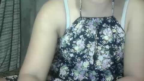 sweet_lily0613 online show from 9, 2, 2025