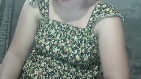 sweet_lily0613 online show from 10, 2, 2025