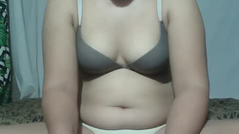 sweet_lily0613 online show from 3, 3, 2025