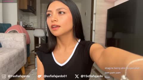 Snapshot of sweet_littleee chatting on 15, 1, 2026 free private online show from 15, 1, 2026